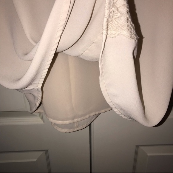 ASTR Cream Lace Boho Scoop Mini Baby Doll
Shift Dress - Picture 7 of 10